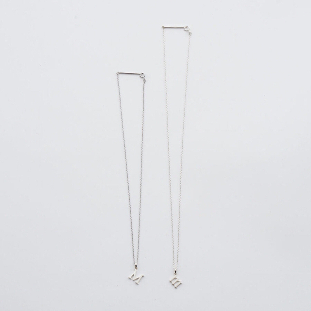 Loro initial necklace silver イニシャル ネックレス