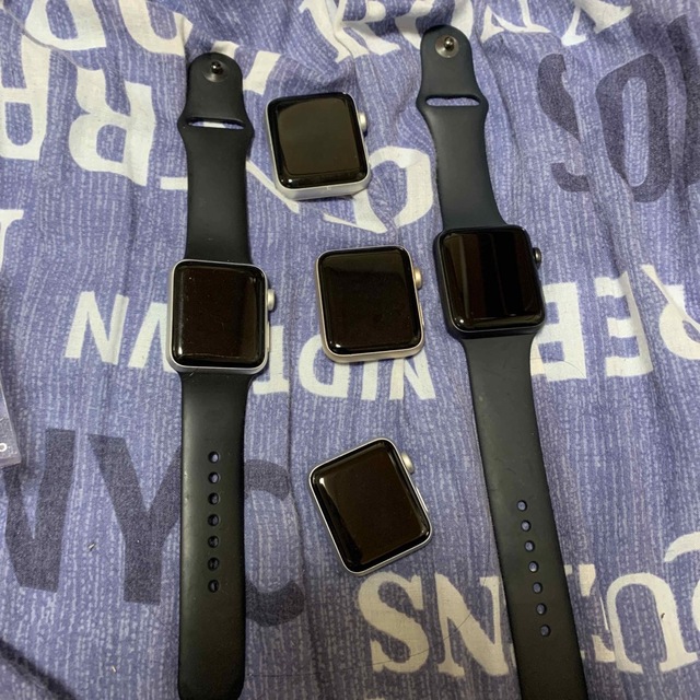 Apple Watch(アップルウォッチ)のSUPERMAN様専用😊ジャンク品総まとめ売り   7個セット メンズの時計(腕時計(デジタル))の商品写真