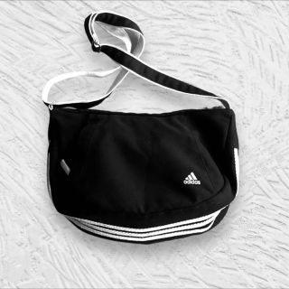 adidas - 90s00s vintage adidas shoulder-bagの通販｜ラクマ