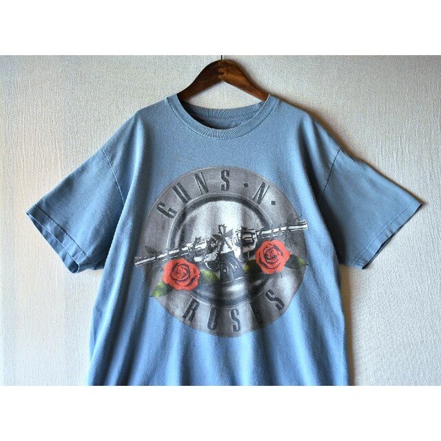 ART VINTAGE(アートヴィンテージ)の古着★Guns N' Roses くすみカラー ロゴ USロック バンドTシャツ メンズのトップス(Tシャツ/カットソー(半袖/袖なし))の商品写真