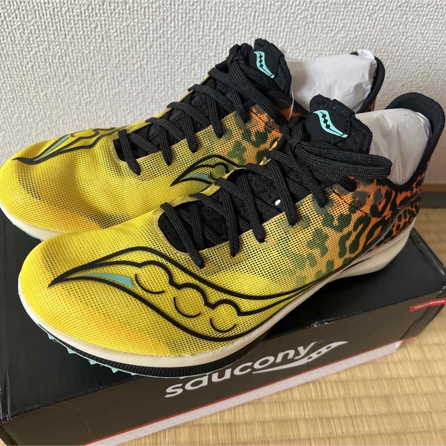 SAUCONY(サッカニー)の日本未発売 Saucony Endorphin Cheetah 27.0cm スポーツ/アウトドアのスポーツ/アウトドア その他(陸上競技)の商品写真