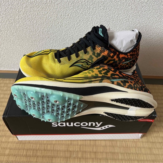 SAUCONY(サッカニー)の日本未発売 Saucony Endorphin Cheetah 27.0cm スポーツ/アウトドアのスポーツ/アウトドア その他(陸上競技)の商品写真