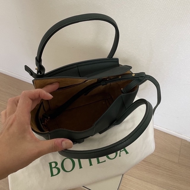 Bottega Veneta(ボッテガヴェネタ)の＊dokin様専用＊ボッテガ　アルコ　ミニ　緑色 レディースのバッグ(ハンドバッグ)の商品写真