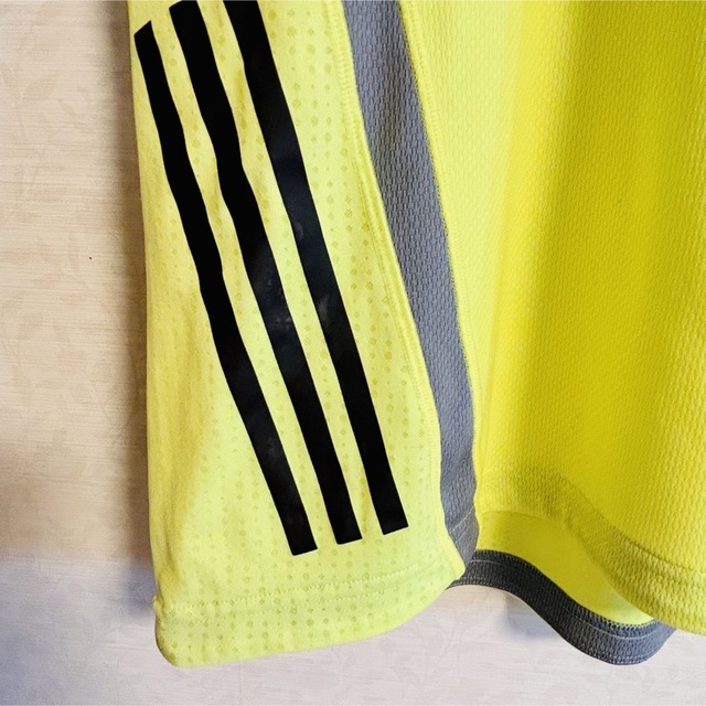 adidas(アディダス)の美品!【adidas】3ストライプ 速乾 メンズ 半袖 Tシャツ☆3L☆イエロー メンズのトップス(Tシャツ/カットソー(半袖/袖なし))の商品写真