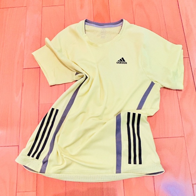 adidas(アディダス)の美品!【adidas】3ストライプ 速乾 メンズ 半袖 Tシャツ☆3L☆イエロー メンズのトップス(Tシャツ/カットソー(半袖/袖なし))の商品写真