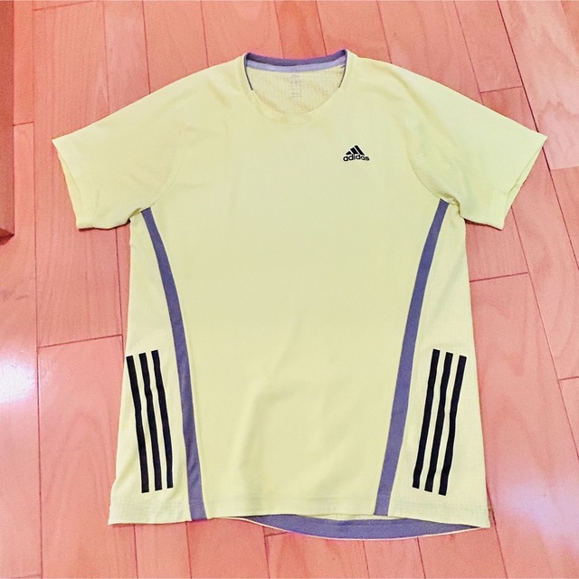 adidas(アディダス)の美品!【adidas】3ストライプ 速乾 メンズ 半袖 Tシャツ☆3L☆イエロー メンズのトップス(Tシャツ/カットソー(半袖/袖なし))の商品写真