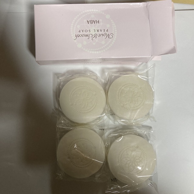 HABA(ハーバー)のHABA PEARL SOAP 絹泡 石鹸　2 個入✕2箱 コスメ/美容のボディケア(ボディソープ/石鹸)の商品写真