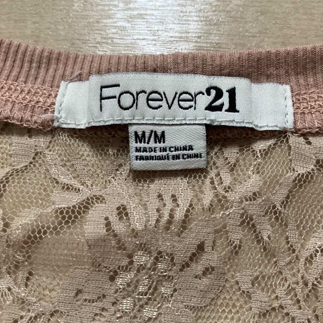 FOREVER 21(フォーエバートゥエンティーワン)の【forever21】カーディガン　ピンク　ベージュ　レース レディースのトップス(カーディガン)の商品写真