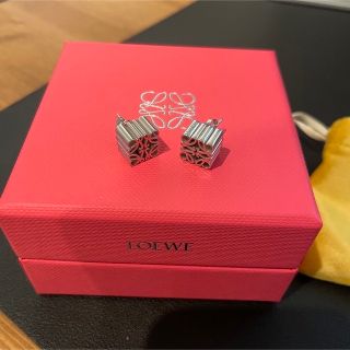 LOEWE - アナグラム ピアス ロエベ新品の通販 by ✌︎|ロエベならラクマ