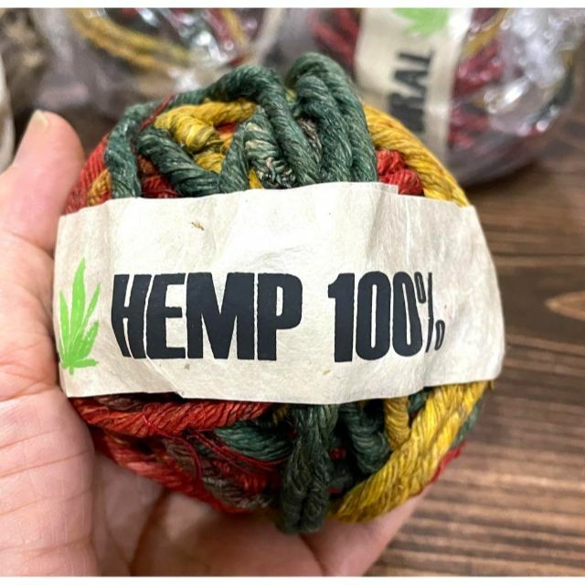 ヘンプコード HEMP 麻ひも ナチュラルとラスタ 5玉 太い麻ひも  ハンドメイドの素材/材料(生地/糸)の商品写真