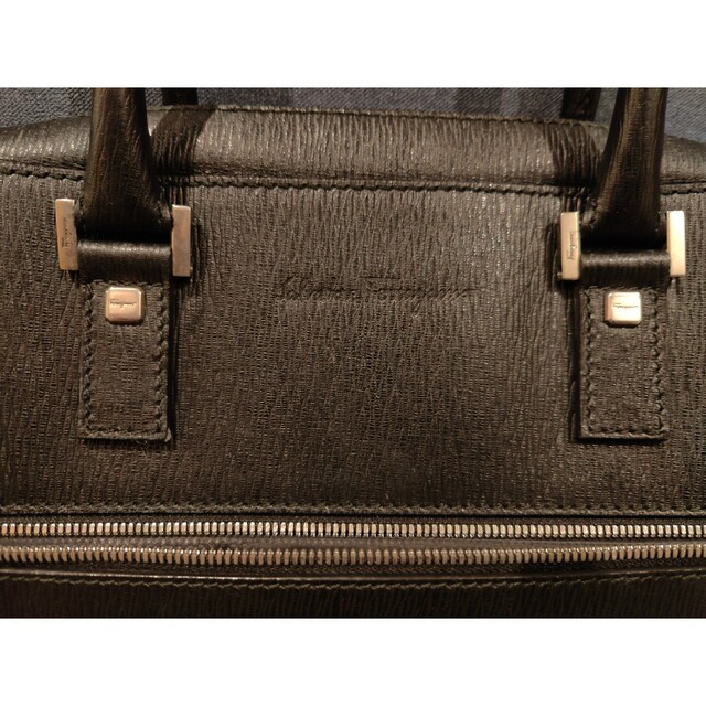 Salvatore Ferragamo(サルヴァトーレフェラガモ)のFerragamo ビジネス鞄 メンズのバッグ(ビジネスバッグ)の商品写真
