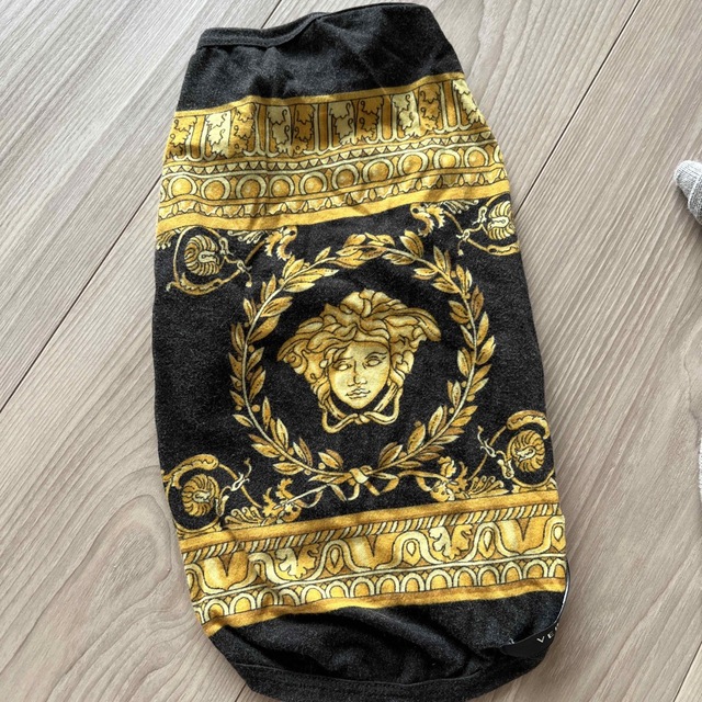 VERSACE(ヴェルサーチ)のペット服 ハンドメイドのペット(ペット服/アクセサリー)の商品写真