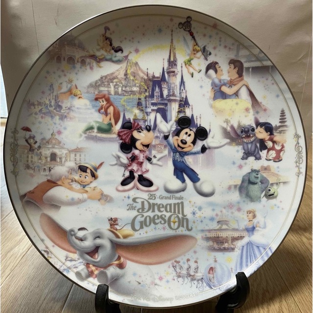 【記念品‼️】ディズニー　25周年記念　装飾用皿希少