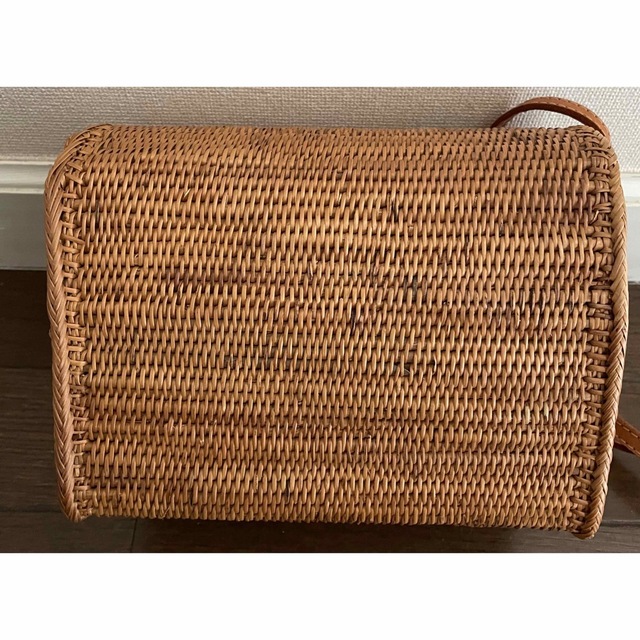 アタ　バッグ　バリ島　かご　編みバッグ　ショルダーバッグ　ポシェット レディースのバッグ(かごバッグ/ストローバッグ)の商品写真