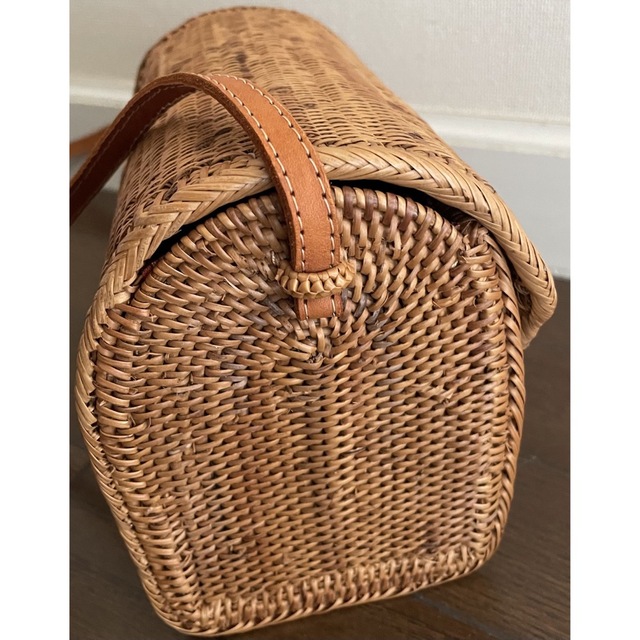 アタ　バッグ　バリ島　かご　編みバッグ　ショルダーバッグ　ポシェット レディースのバッグ(かごバッグ/ストローバッグ)の商品写真