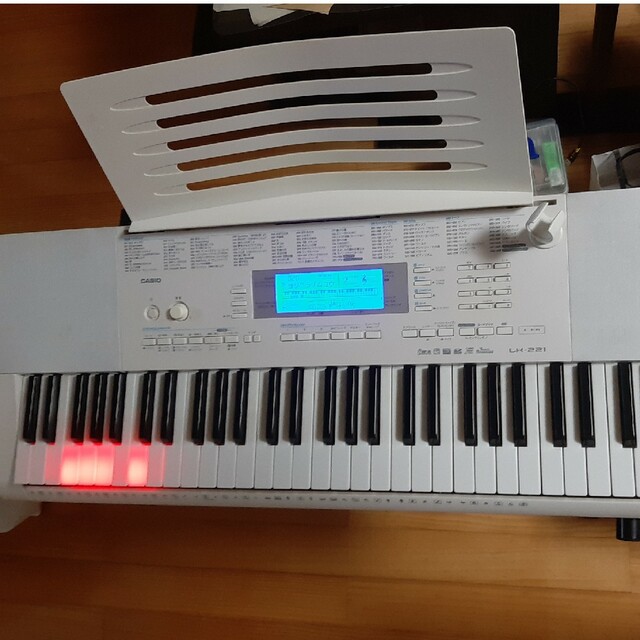 値下げ中 カシオ 電子キーボード 61標準鍵 光ナビゲーションキーボード