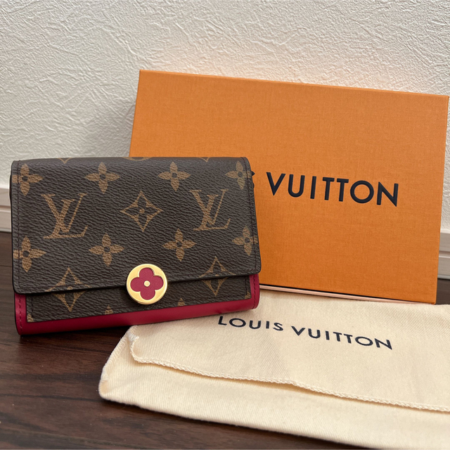 LOUIS VUITTON - LOUIS VUITTON 折り財布の通販 by .｜ルイヴィトン ...