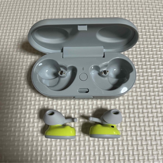 BOSE(ボーズ)のBOSE SPORT EARBUDS GLACIER WHITE スマホ/家電/カメラのオーディオ機器(ヘッドフォン/イヤフォン)の商品写真