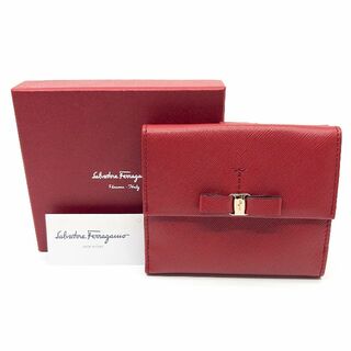 サルヴァトーレフェラガモ 財布(レディース)（レッド/赤色系）の通販
