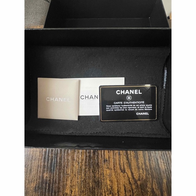 CHANEL(シャネル)の美品　シャネル　ラムスキン　長財布　カメリア レディースのファッション小物(財布)の商品写真