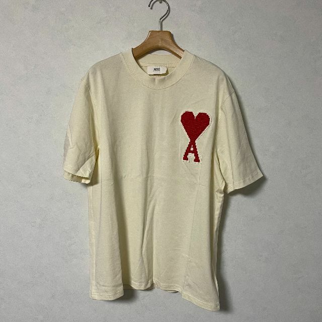 ami - 新品未使用 AMI PARIS Tシャツ Mの通販 by しのにー's shop ...