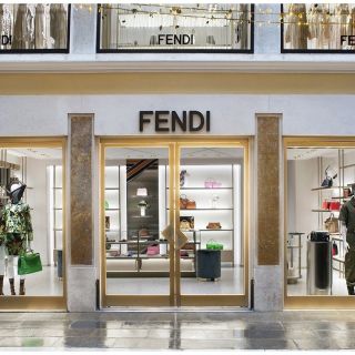 フェンディ(FENDI)のよろしくお願い致します🥰(ニット/セーター)