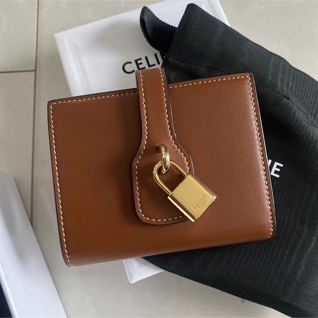 celine(セリーヌ)の新品 完売品 セリーヌ 財布 スモール ストラップ ウォレット レディースのファッション小物(財布)の商品写真