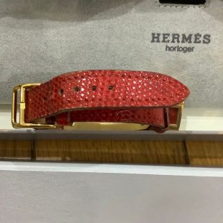 Hermes - エルメス ケリー 腕時計 HERMES レッド✖️ゴールド 稼働品の
