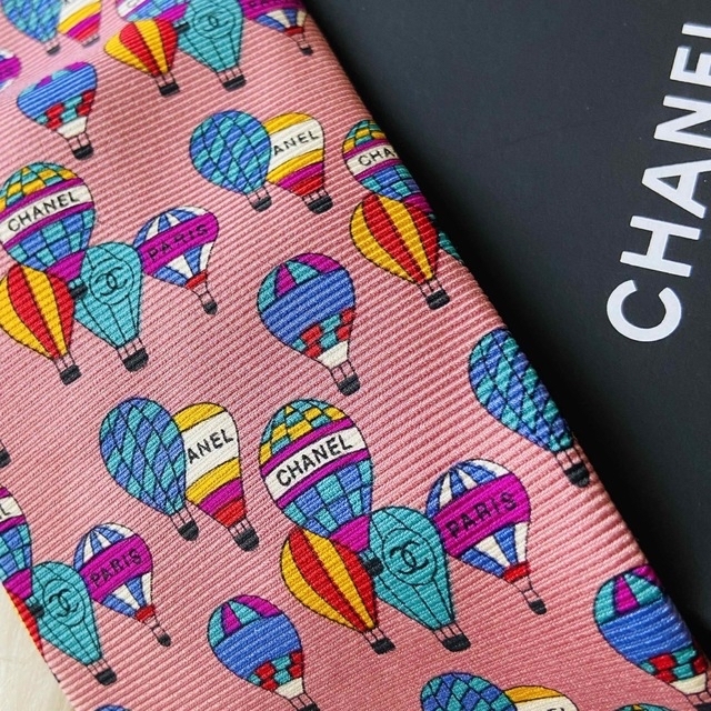 CHANEL(シャネル)のレア　シャネル CHANEL  ネクタイ バルーン　気球　ピンク　マルチカラー メンズのファッション小物(ネクタイ)の商品写真