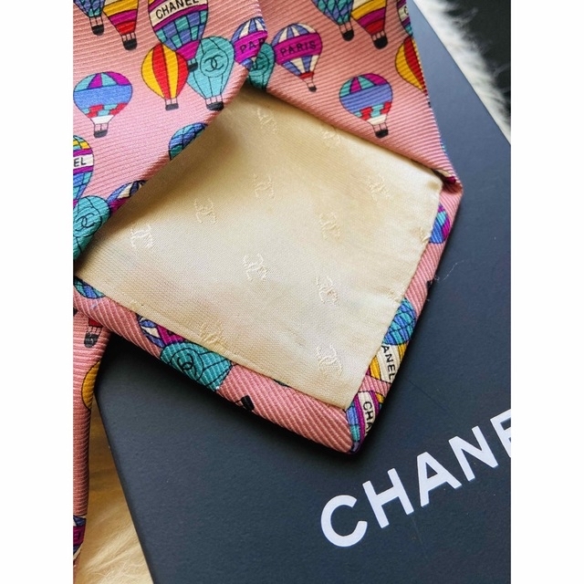 CHANEL(シャネル)のレア　シャネル CHANEL  ネクタイ バルーン　気球　ピンク　マルチカラー メンズのファッション小物(ネクタイ)の商品写真