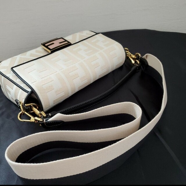 FENDI フェンディ ズッカ マンマバゲット2wayジャガードファブリック