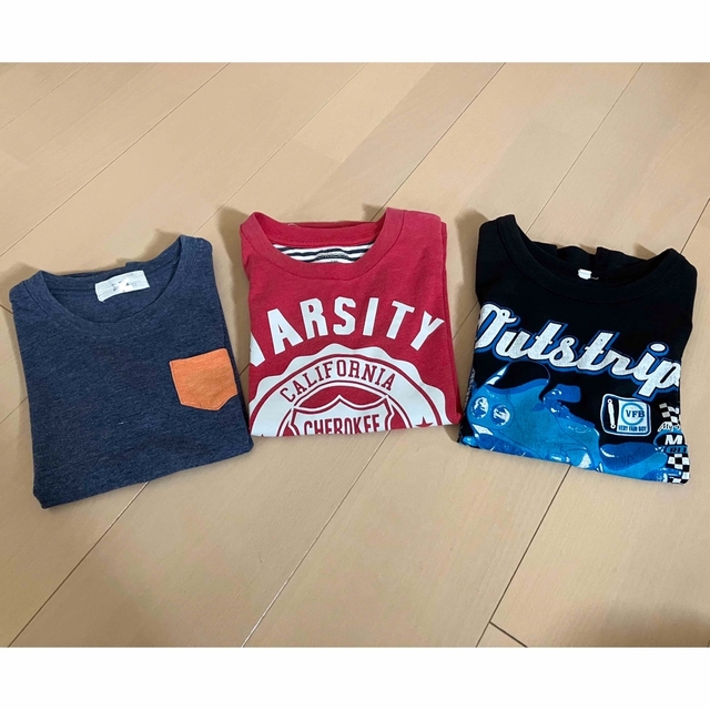 Tシャツ　サイズ130 3枚セット キッズ/ベビー/マタニティのキッズ服男の子用(90cm~)(Tシャツ/カットソー)の商品写真