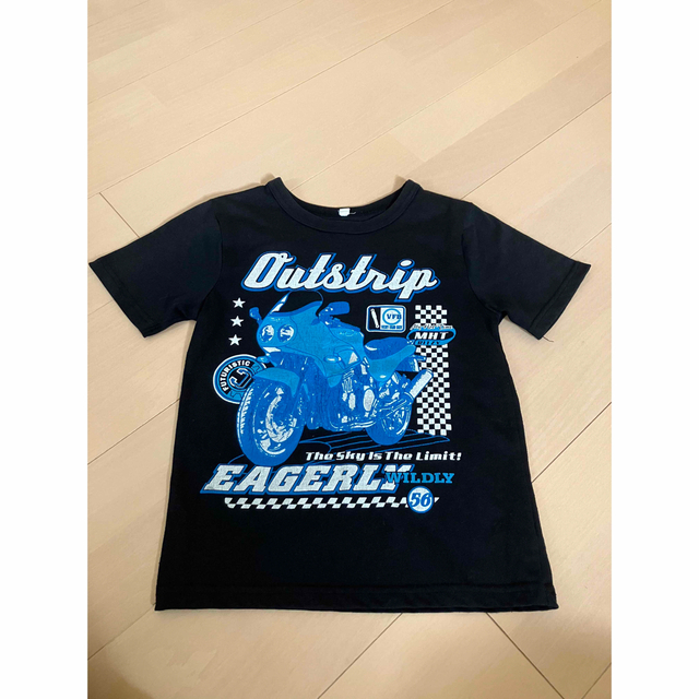 Tシャツ　サイズ130 3枚セット キッズ/ベビー/マタニティのキッズ服男の子用(90cm~)(Tシャツ/カットソー)の商品写真