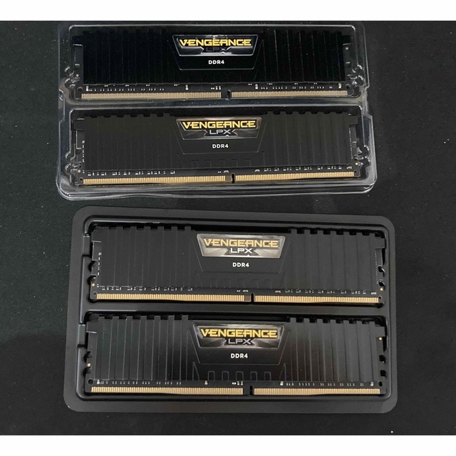 CORSAIR DDR4-2666MHz 32GB （8g X 4） 1