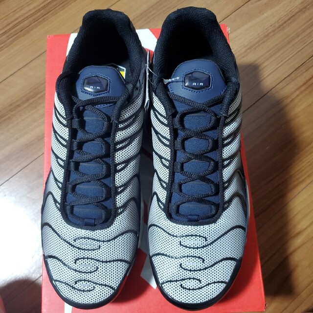 新品未使用　NIKE AIR MAX PLUS SE　27.5cm