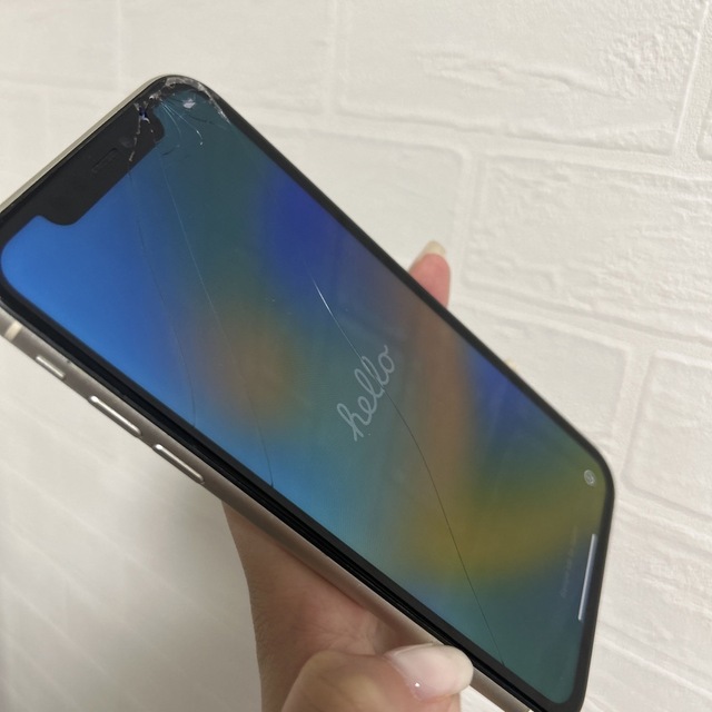 iPhone11 64GB simフリー 画面割れ