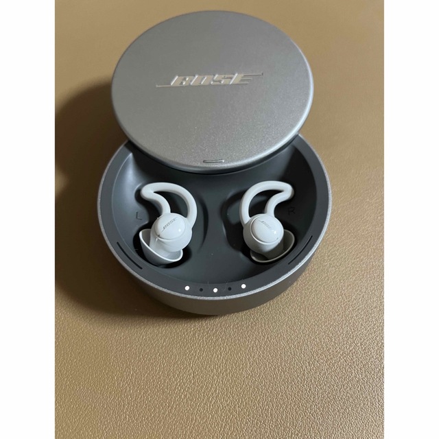 BOSE(ボーズ)のBOSE SLEEPBUDS  ジャンク品 スマホ/家電/カメラのオーディオ機器(ヘッドフォン/イヤフォン)の商品写真