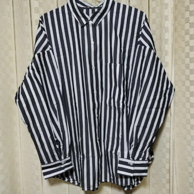 GU(ジーユー)のguストライプオーバーサイズシャツ レディースのトップス(シャツ/ブラウス(長袖/七分))の商品写真