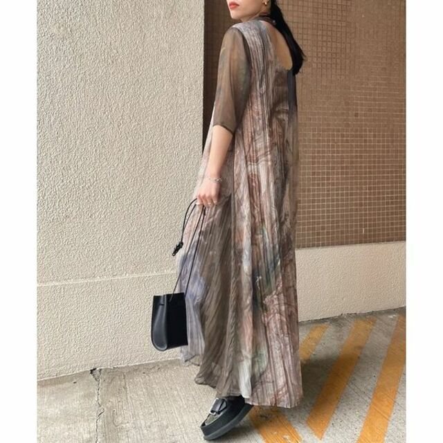 新品タグ付き　AMERI MEDI ERIN WRINKLE DRESS