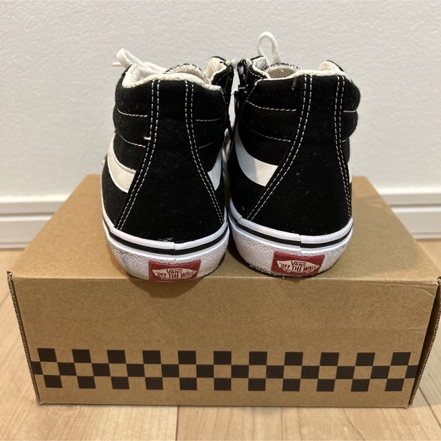 VANS(ヴァンズ)のキッズ スニーカー VANS SK8-HI スケートハイ V38CJ　１９センチ キッズ/ベビー/マタニティのキッズ靴/シューズ(15cm~)(スニーカー)の商品写真