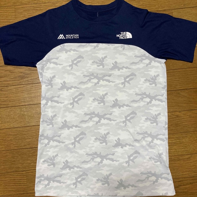 THE NORTH FACE(ザノースフェイス)のノースフェイス　Tシャツ メンズのトップス(Tシャツ/カットソー(半袖/袖なし))の商品写真