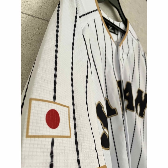 極美品　WBC 侍ジャパンJAPAN レプリカユニフォーム　プリントユニフォーム スポーツ/アウトドアの野球(ウェア)の商品写真