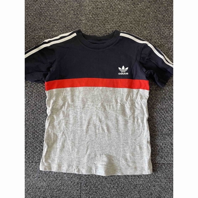 adidas(アディダス)のアディダス　adidas Tシャツ　2枚セット　110cm キッズ/ベビー/マタニティのキッズ服男の子用(90cm~)(Tシャツ/カットソー)の商品写真