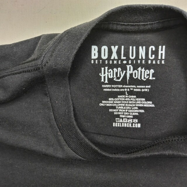ハリーポッター BoxLunch コラボTシャツ メンズのトップス(Tシャツ/カットソー(半袖/袖なし))の商品写真