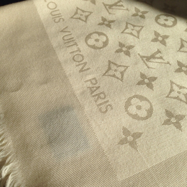 LOUIS VUITTON - オフホワイト♡期間限定