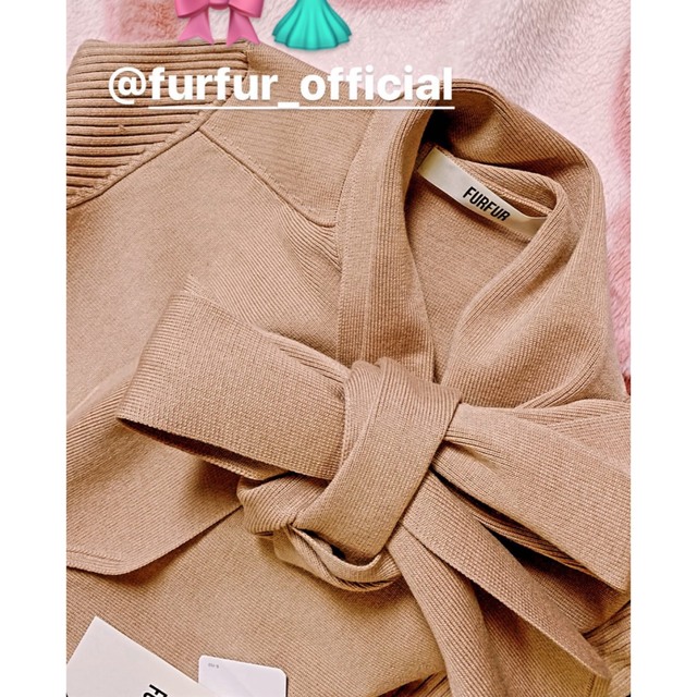 fur fur(ファーファー)のfurfur ボウタイニットワンピース レディースのワンピース(ひざ丈ワンピース)の商品写真