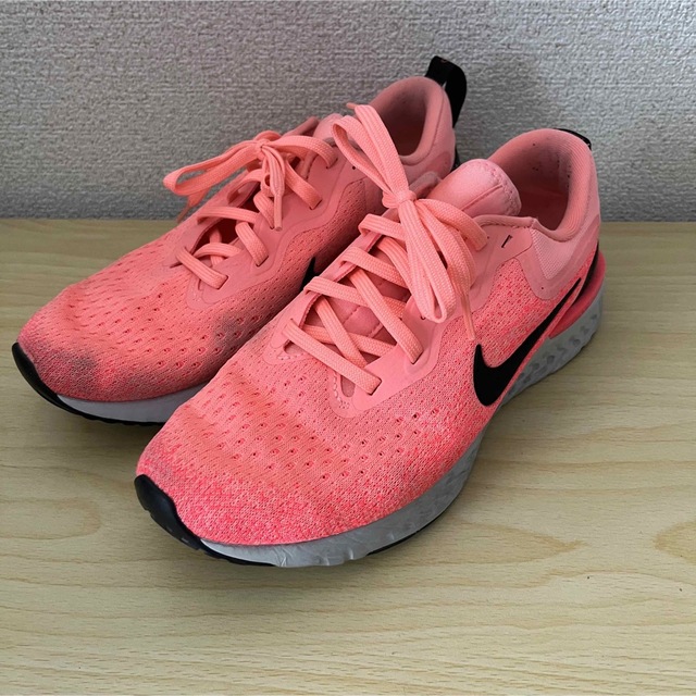 新品 NIKE ランニングシューズ 25cm