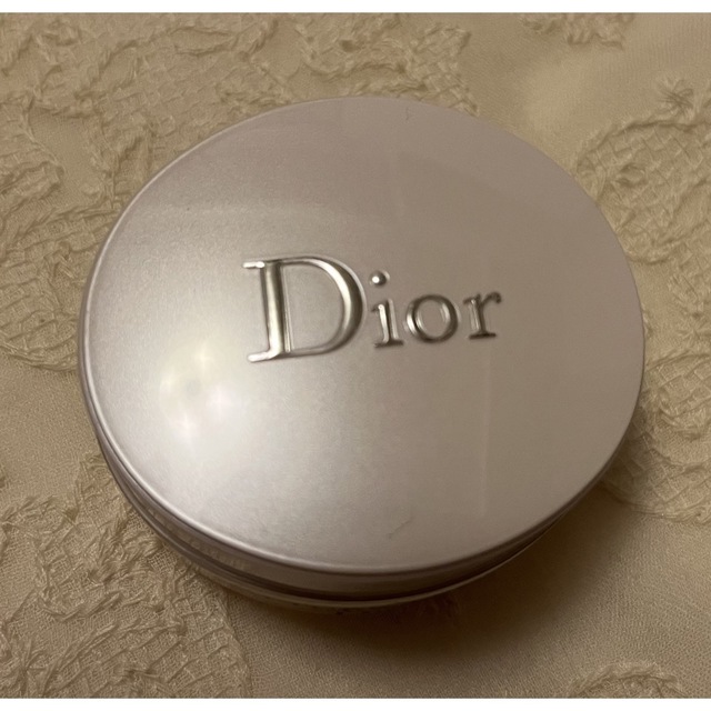 Dior(ディオール)のカプチュールトータル セル ENGY クリーム　人気エイジングケア　15ml コスメ/美容のスキンケア/基礎化粧品(フェイスクリーム)の商品写真