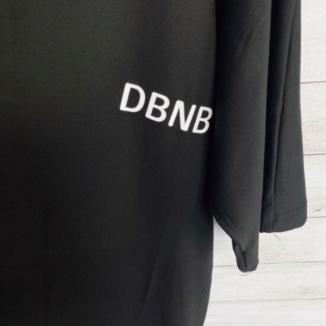 DBNB メンズ 韓国 バックロゴ ビッグシルエット Tシャツ ブラック メンズのトップス(Tシャツ/カットソー(半袖/袖なし))の商品写真