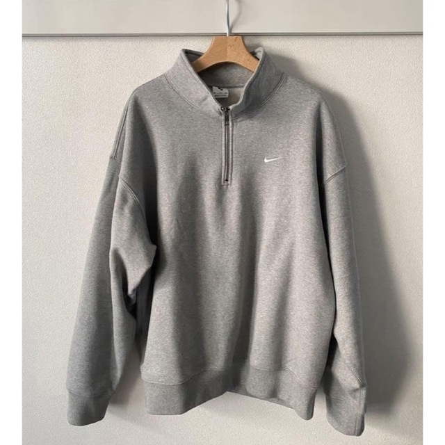 NIKE(ナイキ)のNIKE SOLO SWOOSH HW BB QZ L/S HOODIE  メンズのトップス(スウェット)の商品写真